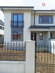 1/2 Duplex 4 camere Mosnita Veche - V1792