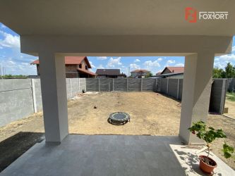 1/2 Duplex Mosnita Noua 105 mp Utili