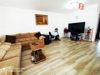 1/2 duplex plan parter in Moșnița Veche - V1431