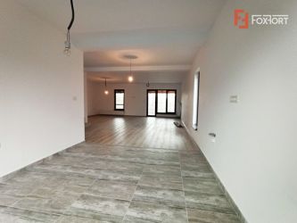 1/2 Duplex toate utilitățile Moșnița