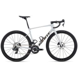 2026 Giant Defy Advanced Pro 1 Road Bike (KINGCYCLESPORT)