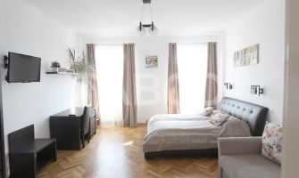 4 garsoniere pregatite pentru regim hotelier in Centrul Istoric Sibiu