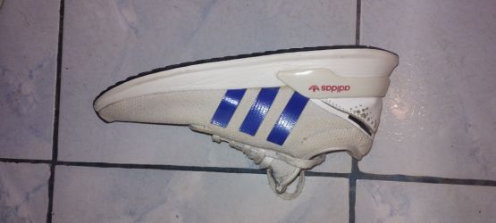 Adidasi Marimea 42 originali