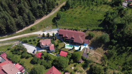 Afacere la cheie-Vând/Schimb - Pensiune in zona de munte