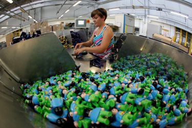 Angajam la fabrica de jucarii germania