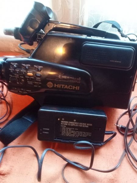 Aparat de inregistrat camera video HITACHI+ baterie + incarcator-2