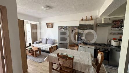 Apartament 2 camere 39 mp utili decomandat mobilat utilat balcon 8 mp 
