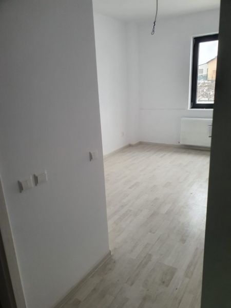 Apartament 2 camere 39600€ cash, 50 mp, etaj 3/7-1