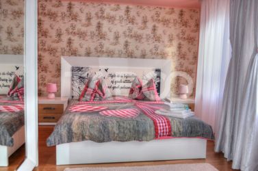 Apartament 2 camere 44 mp utili ETAJ 1 curte amenajata central Sibiu