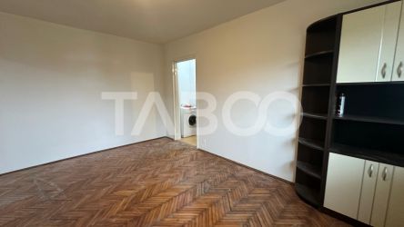 Apartament 2 camere balcon si pivnita zona Mihai Viteazul Sibiu 