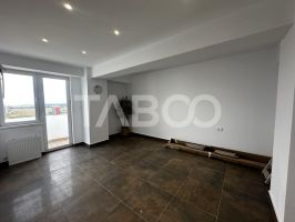 Apartament 2 camere bucatarie separata de vanzare etaj intermediar