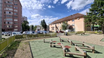 Apartament 2 camere de vanzare semidecomandat 48 mp zona Milea Sibiu