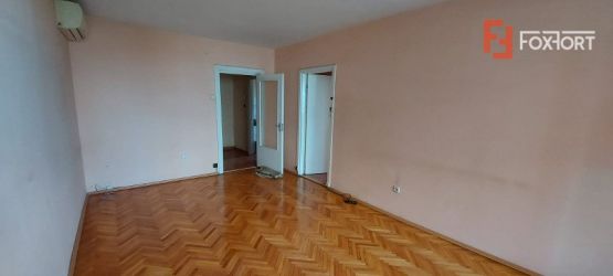 Apartament 2 camere, decomandat, etaj  4/10, zona Sagului - V2186