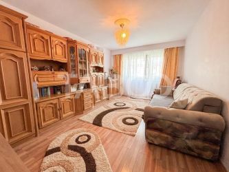 Apartament 2 camere decomandate de vanzare 52 mp cartier Intre Lacuri