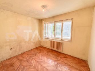 Apartament 2 camere decomandate etaj 1 cu balcon cartier Manastur 