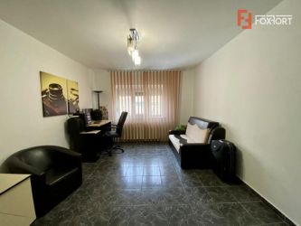 Apartament 2 camere, etaj intermediar, centrala proprie, garaj, Aradul