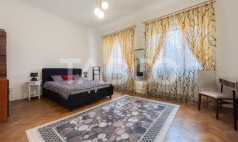 Apartament 2 camere generoase terasa si curte in Centru Cluj Napoca 