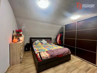 Apartament 2 camere la curte comuna de vanzare, zona Traian