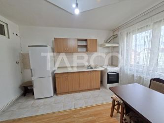 Apartament 2 camere la mansarda renovat de vanzare zona Ipas din Sibiu