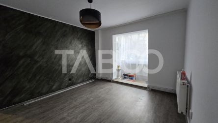 Apartament 2 camere la parter pretabil spatiu comercial de vanzare