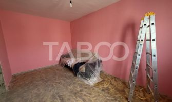 Apartament 2 camere semidecomandat balcon aer conditinat 13 Decembrie 