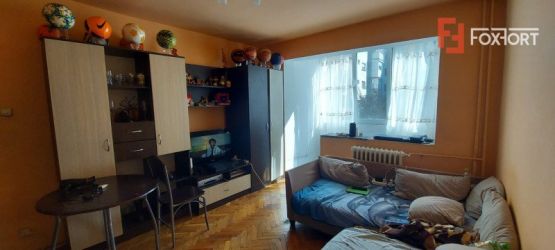  Apartament 2 camere, semidecomandat, etajul 1,  zona Dambovita - ID V