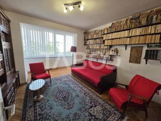 Apartament 2 camere semidecomandat zona Mihai Eminescu etajul 2
