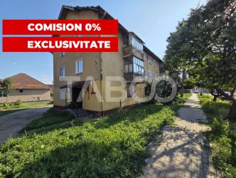 Apartament 2 camere semidecomandate la parter de vanzare Titu Pertia