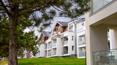 Apartament 3 camere 2 bai  cu priveliste spre munti si loc de parcare