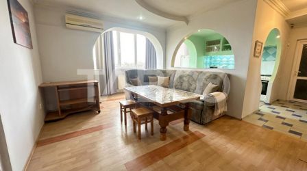 Apartament 3 camere 72 mpu 2 balcoane etaj intermediar Terezian Sibiu