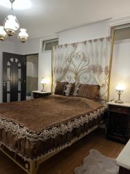 Apartament 3 camere(apartament 2 camere+ studio) Centrul Istoric- Piat