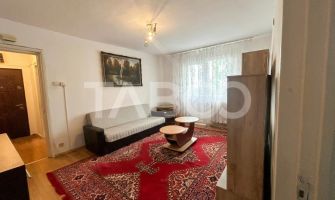 Apartament 3 camere  cu balcon si pivnita in zona Mihai Viteazu