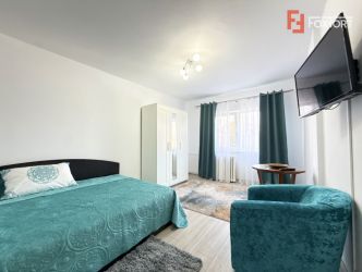 Apartament 3 camere de inchiriat in zona Complex Studentesc