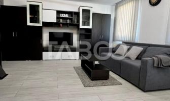 Apartament 3 camere de vanzare decomandat cu balcon zona Vasile Aaron