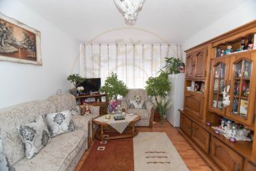 Apartament 3 camere,decomandat, etaj 3, Tudor Vladimirescu, Pitesti