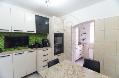 Apartament 3 camere decomandat Gavana - zona excelenta