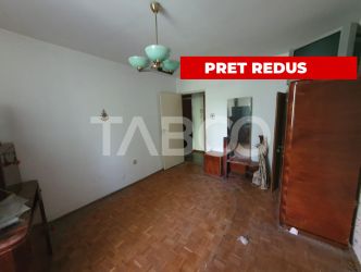 Apartament 3 camere decomandate 65 mp + 5 mp balcon parter Fagaras