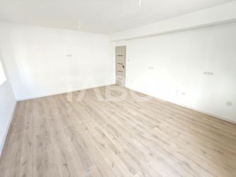 Apartament 3 camere - etaj 1 - parcare - pivnita - comision 0