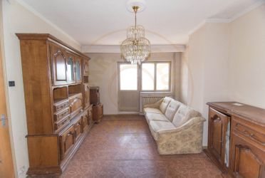 Apartament 3 camere etaj 2 Costesti