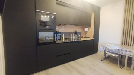 Apartament 3 camere mobilat parcare curte privata calea Turnisorului