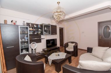 Apartament 3 camere renovat, mobilat, gata de mutat!