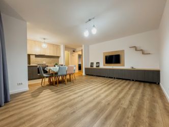 Apartament 3 camere, terasa 10mp, curte proprie 32 mp, LaRa Condominiu