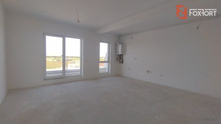 Apartament 3 camere, zona Torontalului - Etaj retras