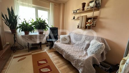 Apartament  4 camere 2 ba in bloc cu lift pivnita Mihai Viteazul Sibiu