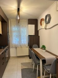 Apartament 4 camere decomandat, 80mp, zona Fizicienilor, 175.000euro