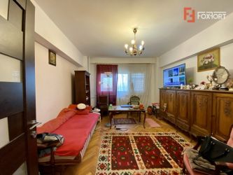 Apartament 4 camere, decomandat, etaj intermediar, ultracentral - V163