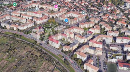Apartament 4 camere decomandate de vanzare 2 bai zona Strand