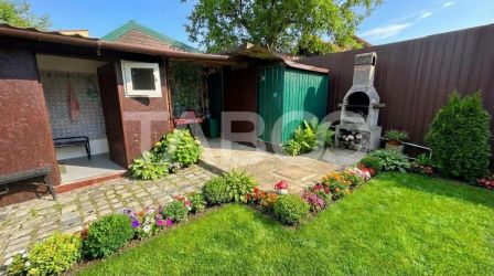 Apartament 4 camere  la casa cu curte pivnita zona Lazaret Sibiu