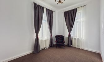 Apartament 4 camere, spațiul de activitate al firmei TALE de langa Pa