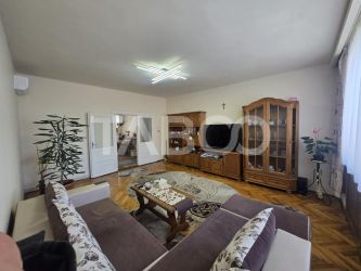 Apartament 5 camere de vanzare 182mpu decomandat zona Piata Cluj Sibiu